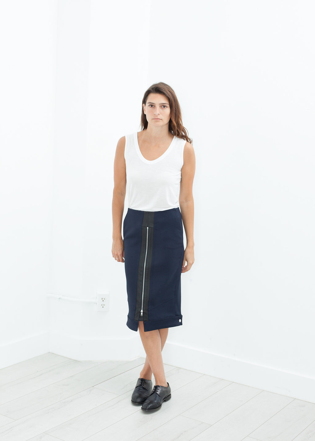 Contrast Zipper Skirt in Navy